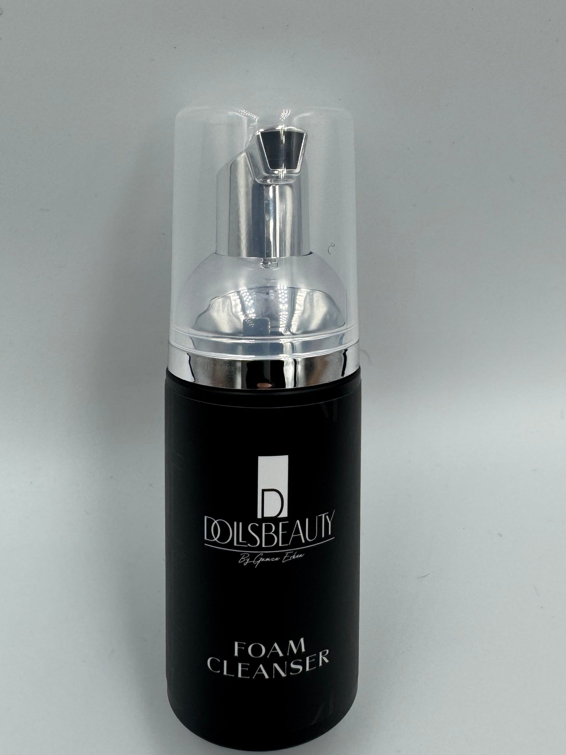 Professionelles Wimpern Shampoo von DOLLSBEAUTY für längere Haltbarkeit von Wimpernextensions 